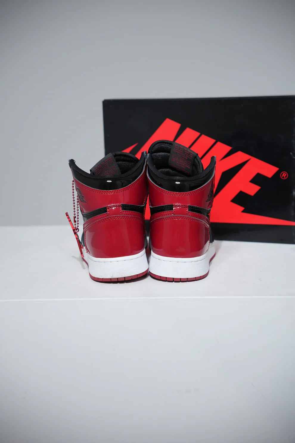 Jordan 1 high Patent Bred GS (Taille 39)