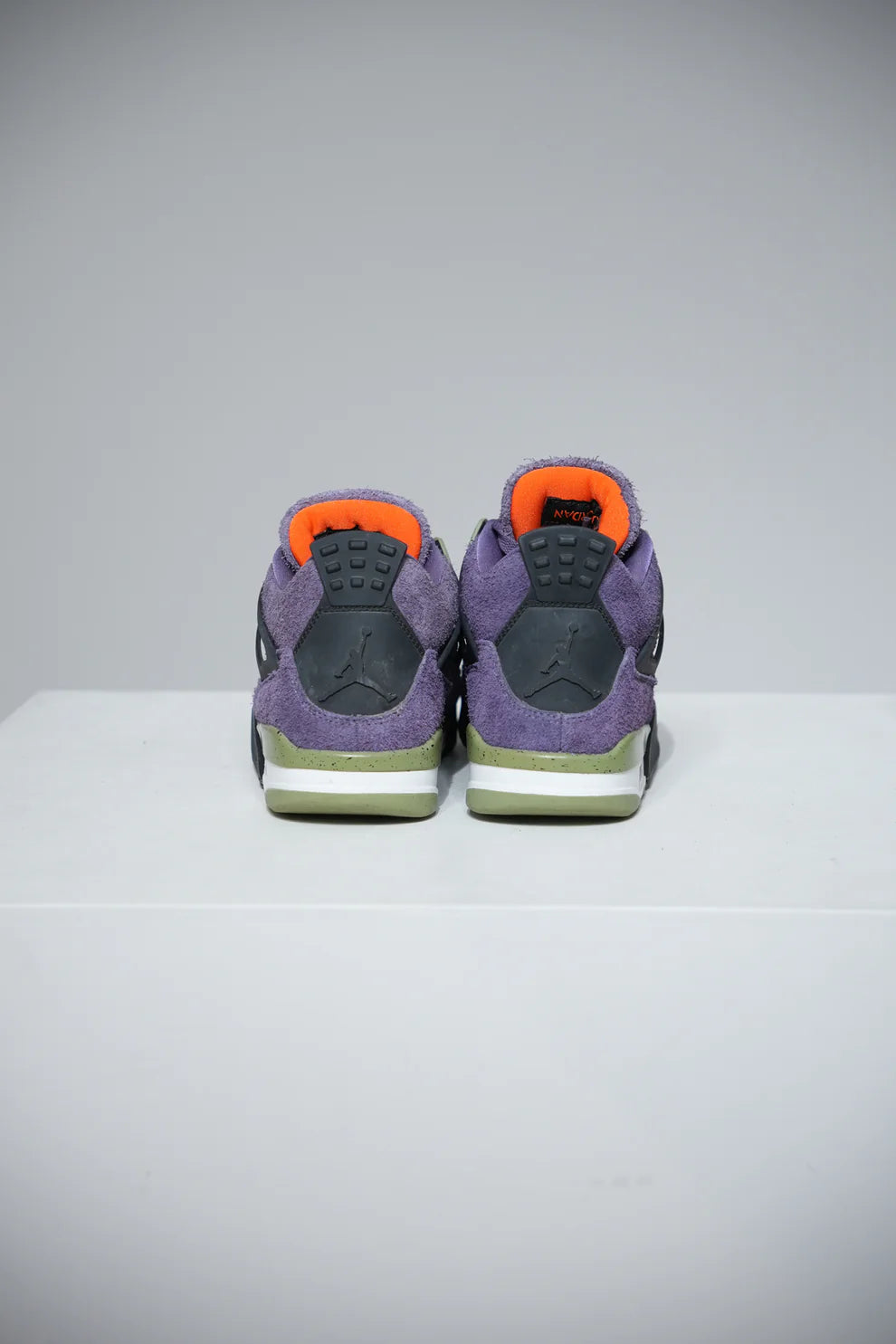 Jordan 4 Canyon purple (Taille 39)