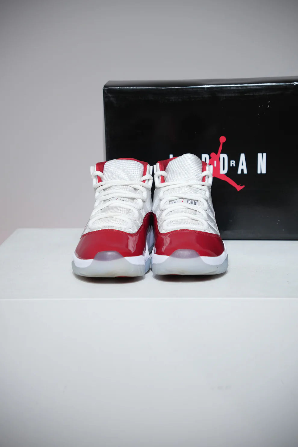 Jordan 11 Cherry (Taille 40,5)