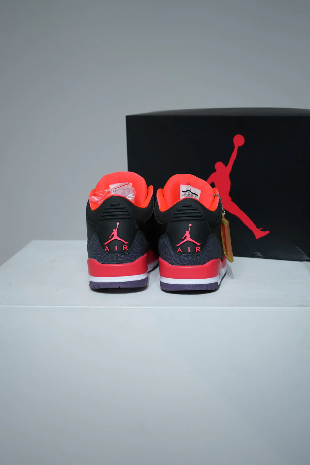 Jordan 3 Crimson (Taille 42)