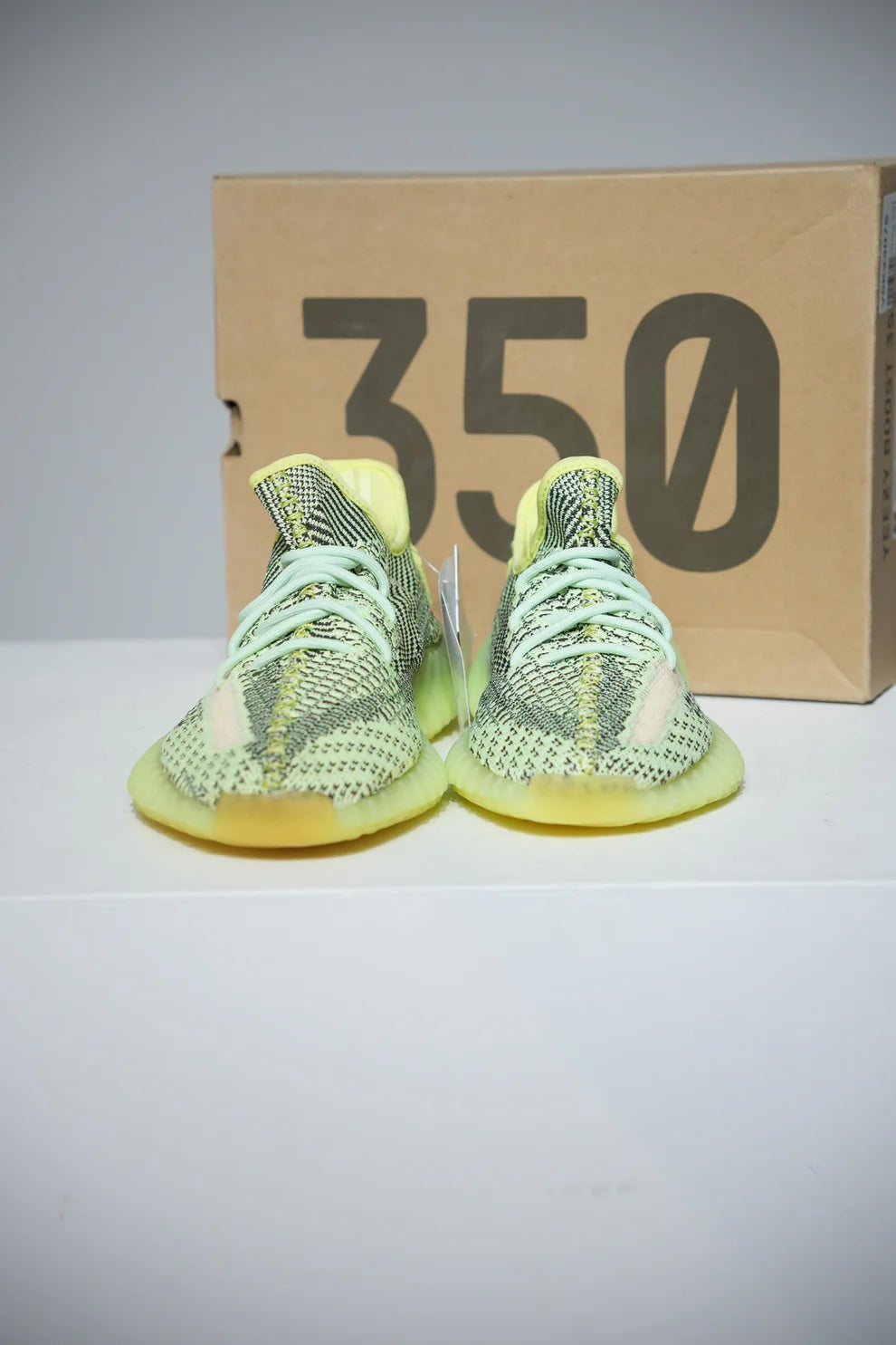 Yeezy 350 V2 Yeezreel (Taille 36,5)