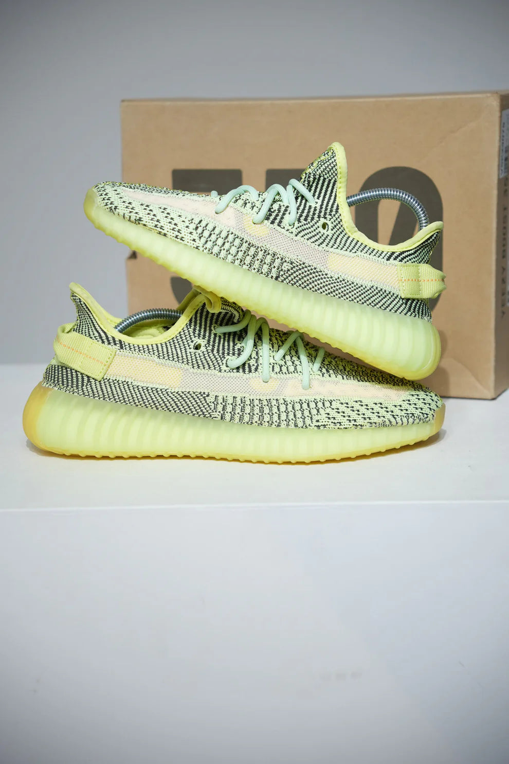 Yeezy 350 V2 Yeezreel (Taille 36,5)