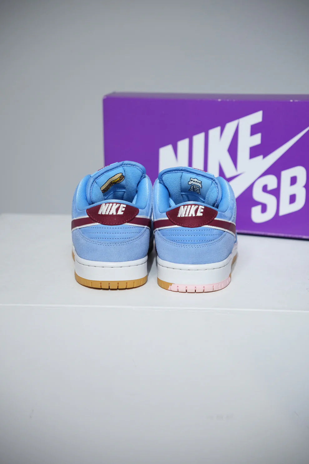 Dunk SB Philadelphia Philies (Taille 40,5)