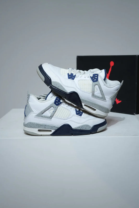 Jordan 4 Midnight Navy GS (Taille 36,5)