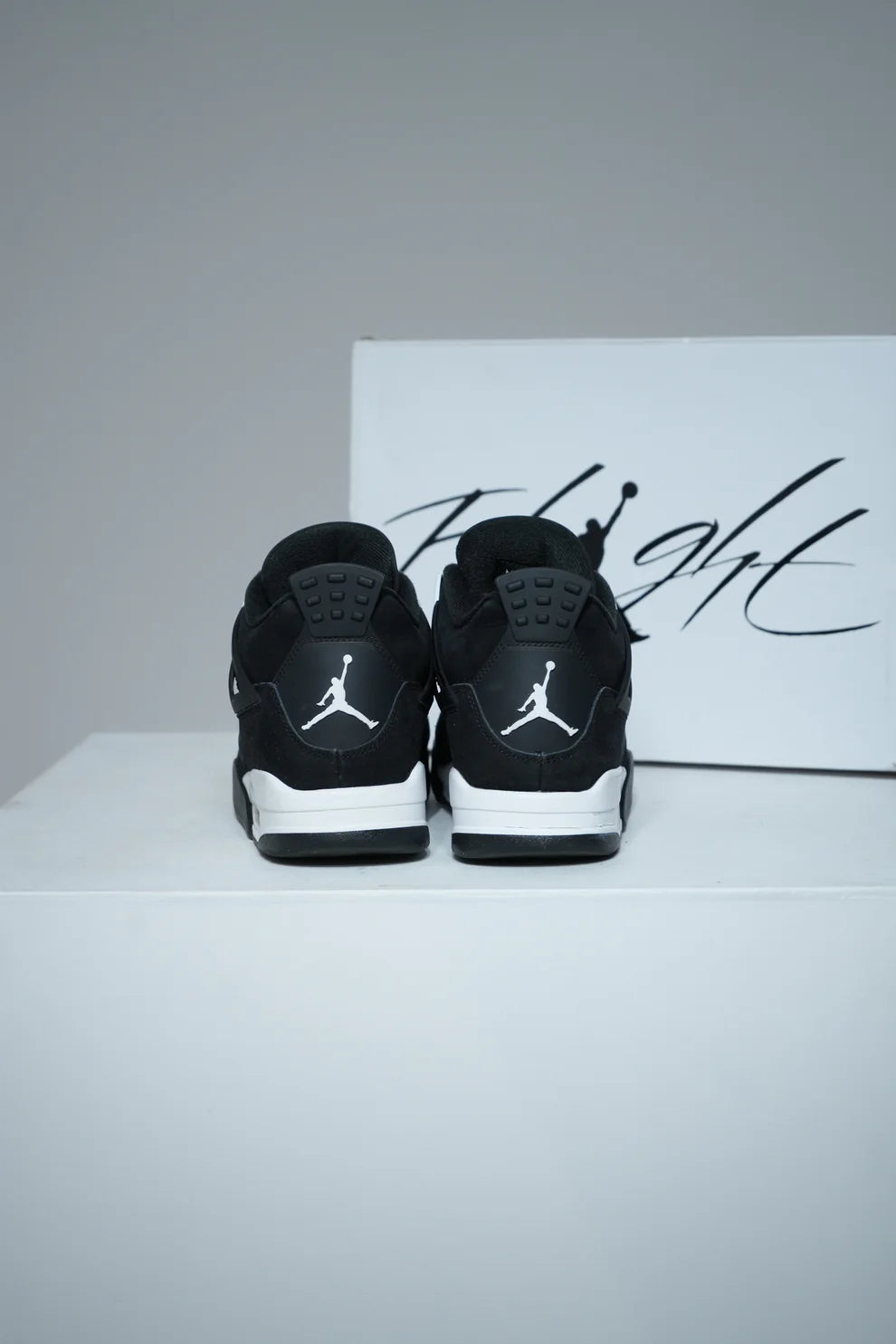 Jordan 4 White Thunder (Taille 40,5)