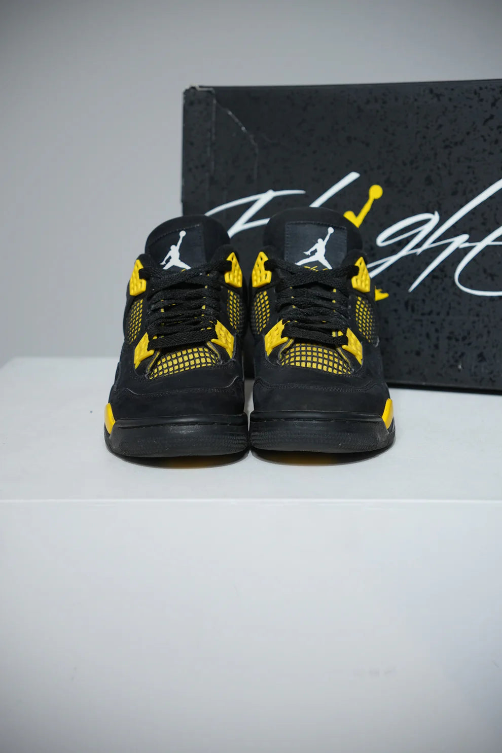 Jordan 4 Thunder (Taille 40)