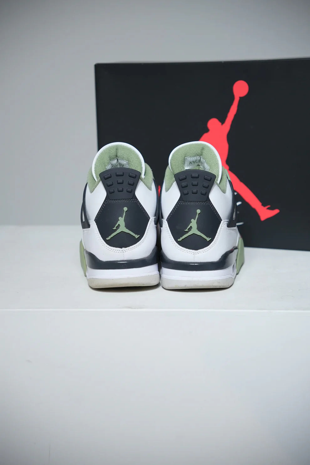 Jordan 4 Seafoam (Taille 40,5)