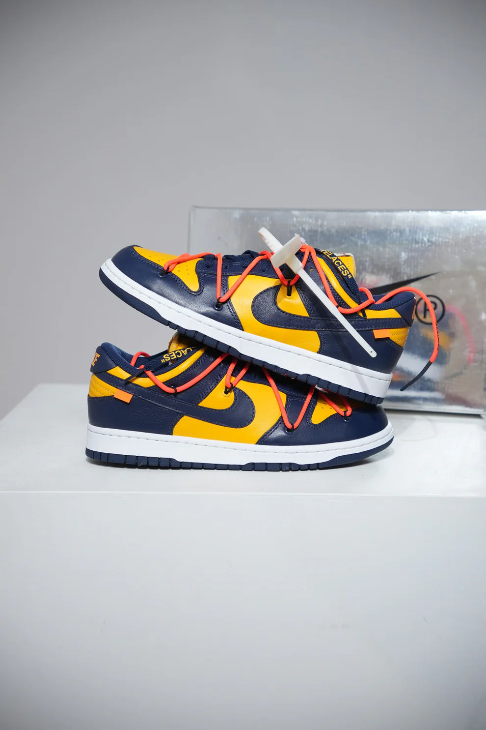 Dunk Off-White Michigan (Taille 40,5)