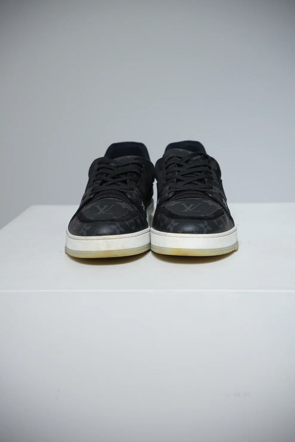 Louis Vuitton Trainer Black (Taille 42 (7IT))