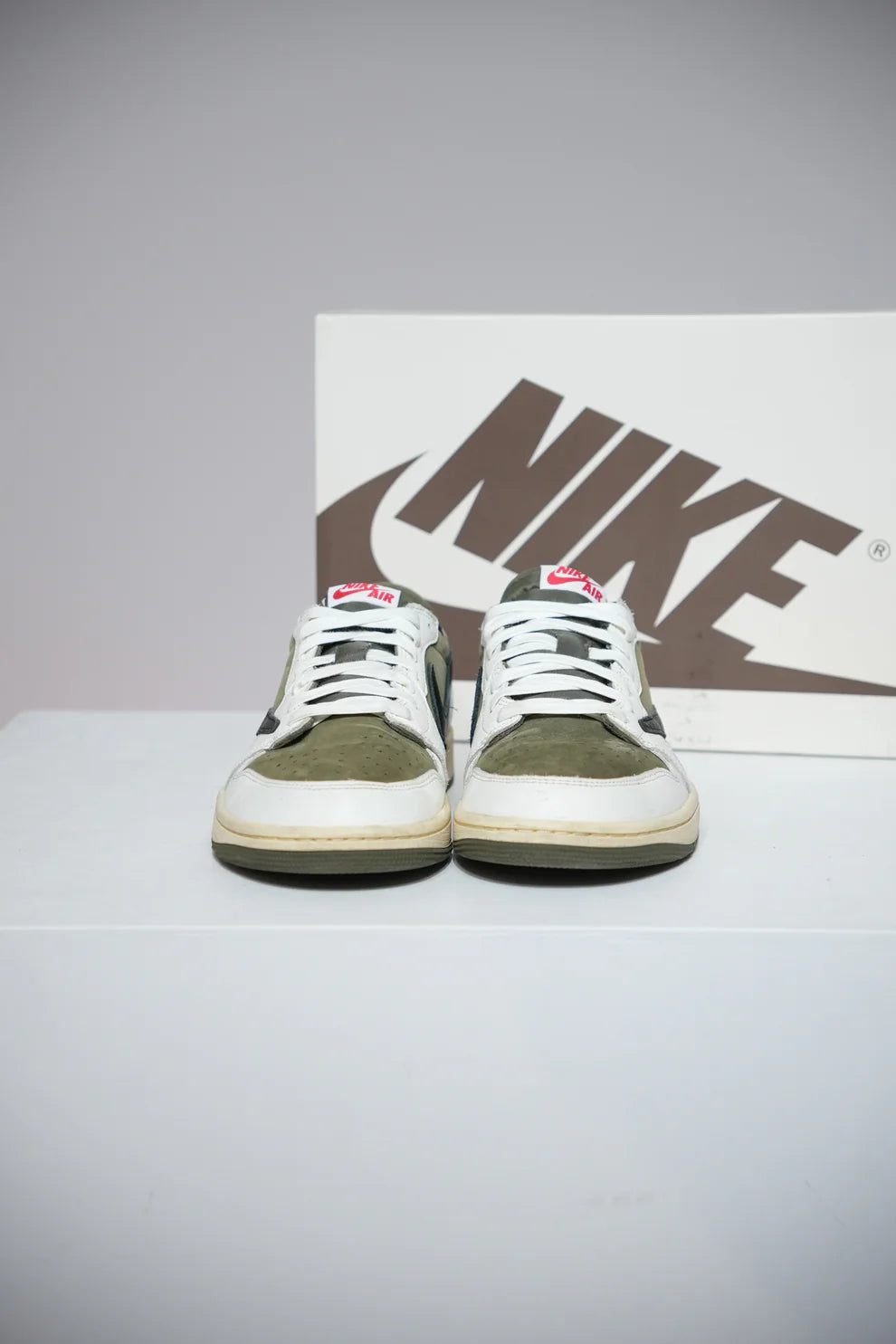 Jordan 1 Low Travis Scott Medium Olive (Taille 42,5)
