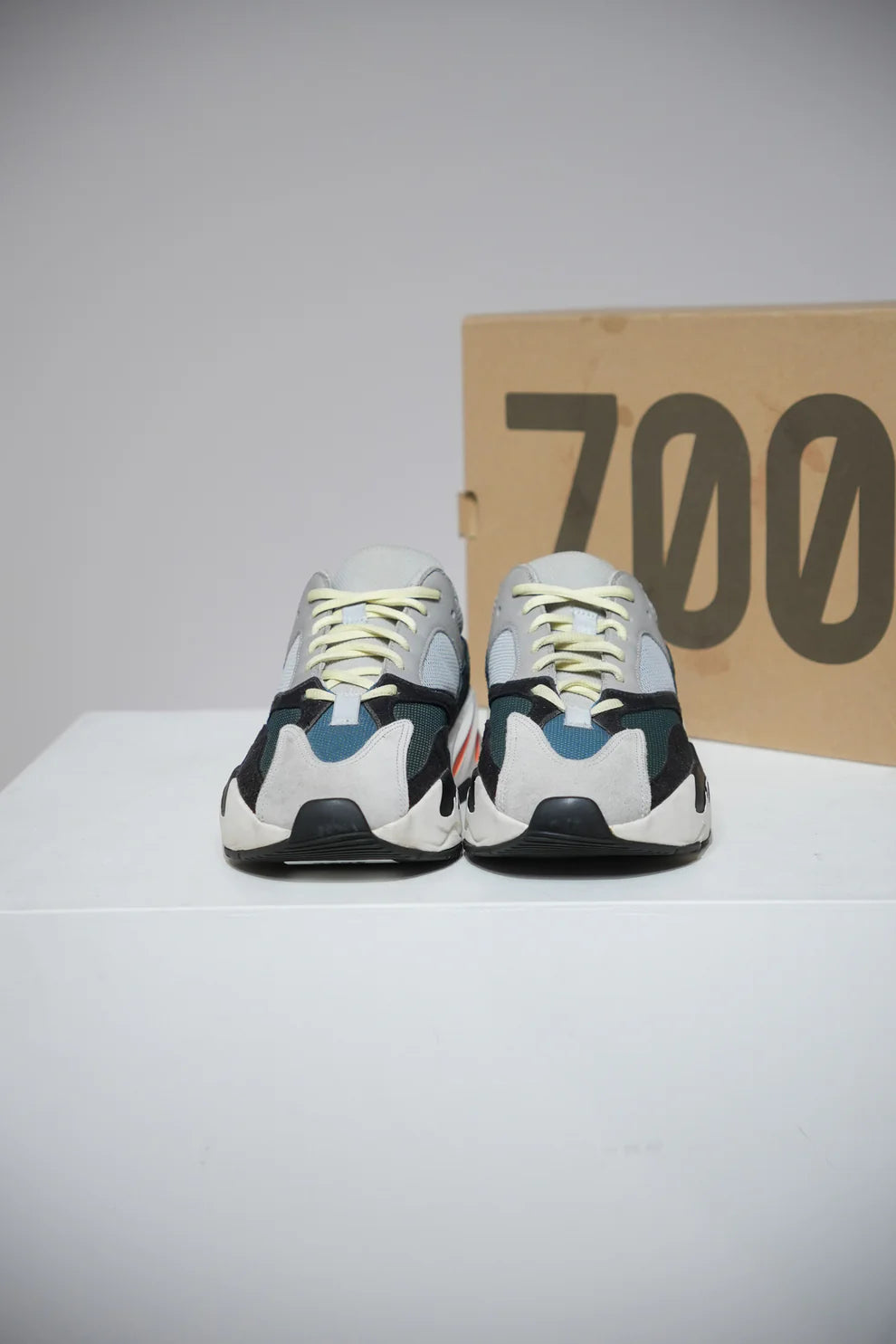 Yeezy 700 Wave Runner (Taille 43 1/3)