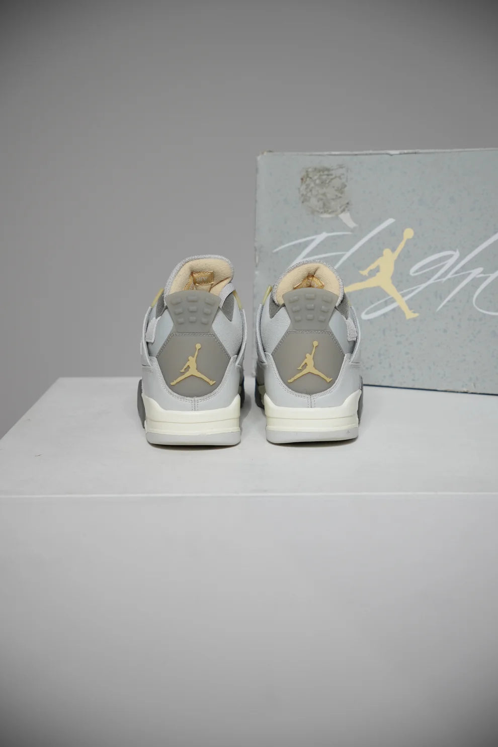 Jordan 4 Craft Photon Dust (Taille 43)