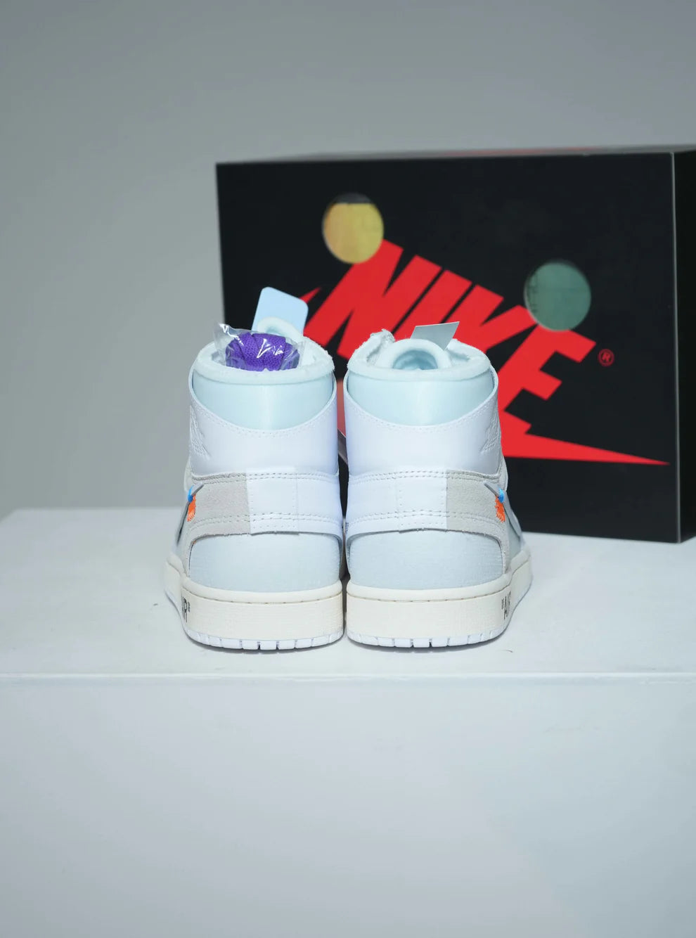Jordan 1 High Off White Alaska (Taille 44)