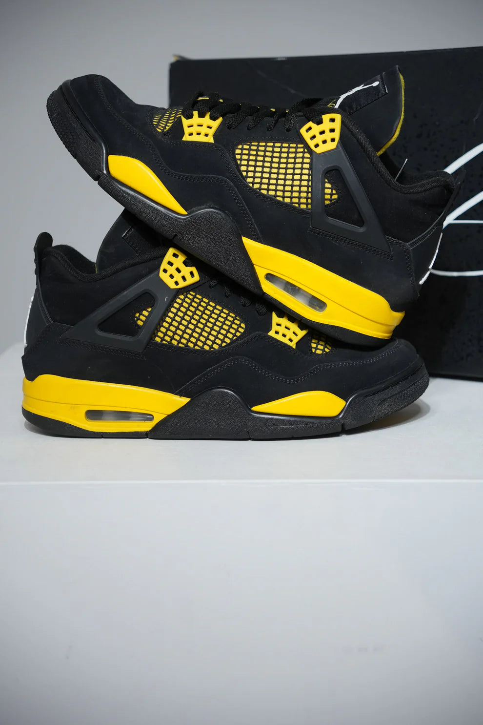 Jordan 4 Thunder (Taille 44)
