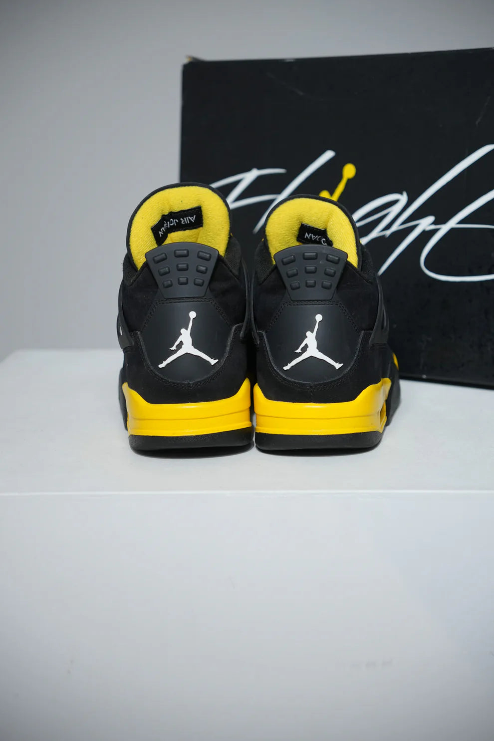 Jordan 4 Thunder (Taille 44)