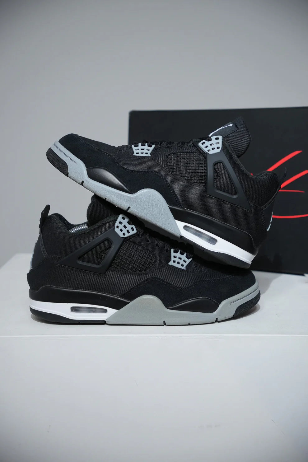 Jordan 4 Black Canvas (Taille 44)