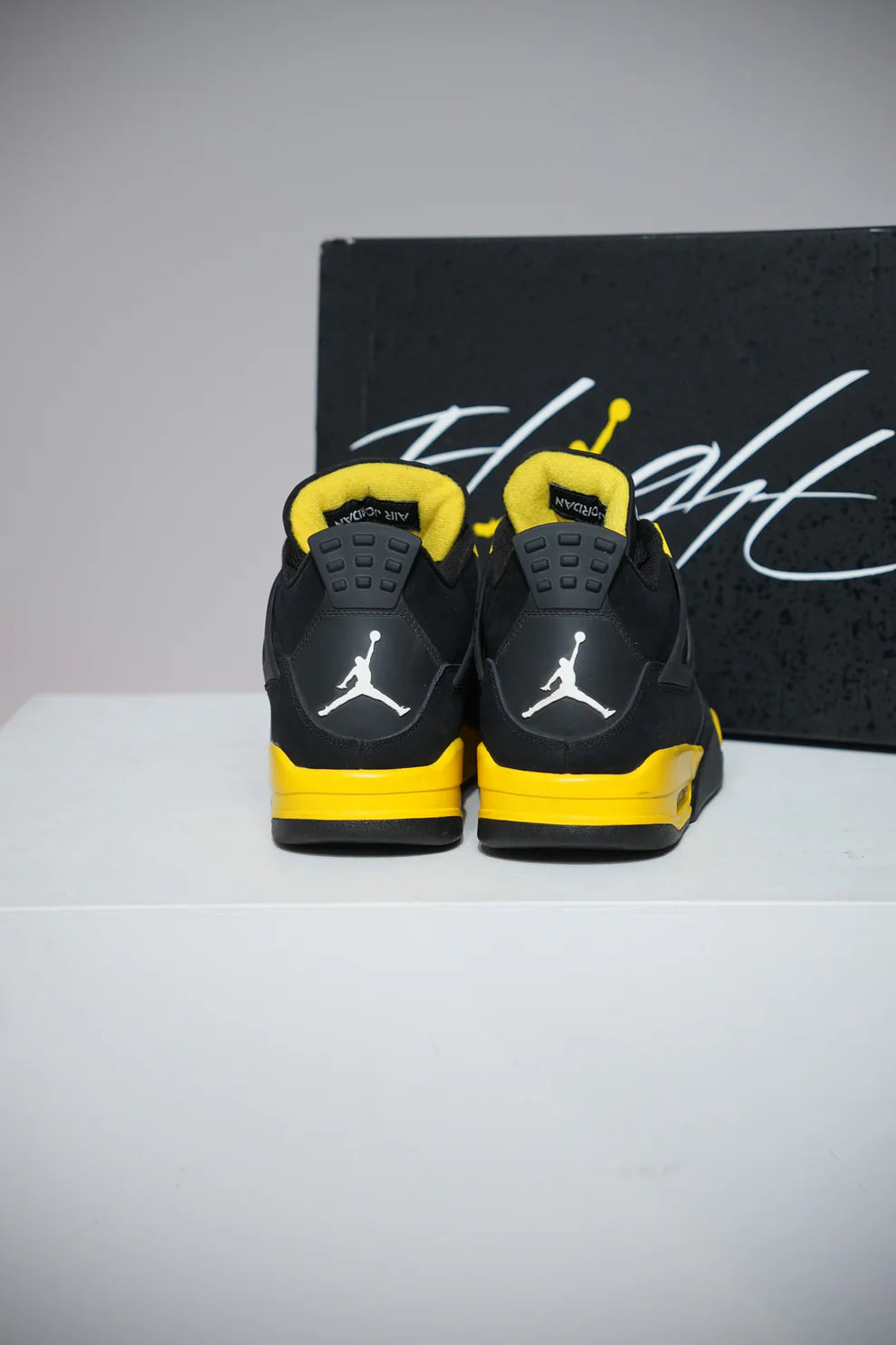 Jordan 4 Thunder (Taille 44)