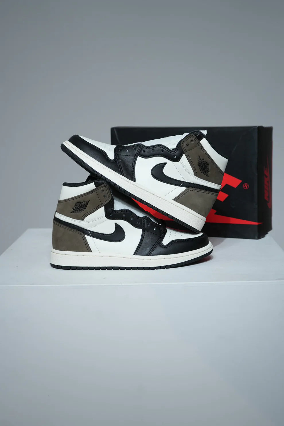 Jordan 1 High Dark Mocha (Taille 38,5)