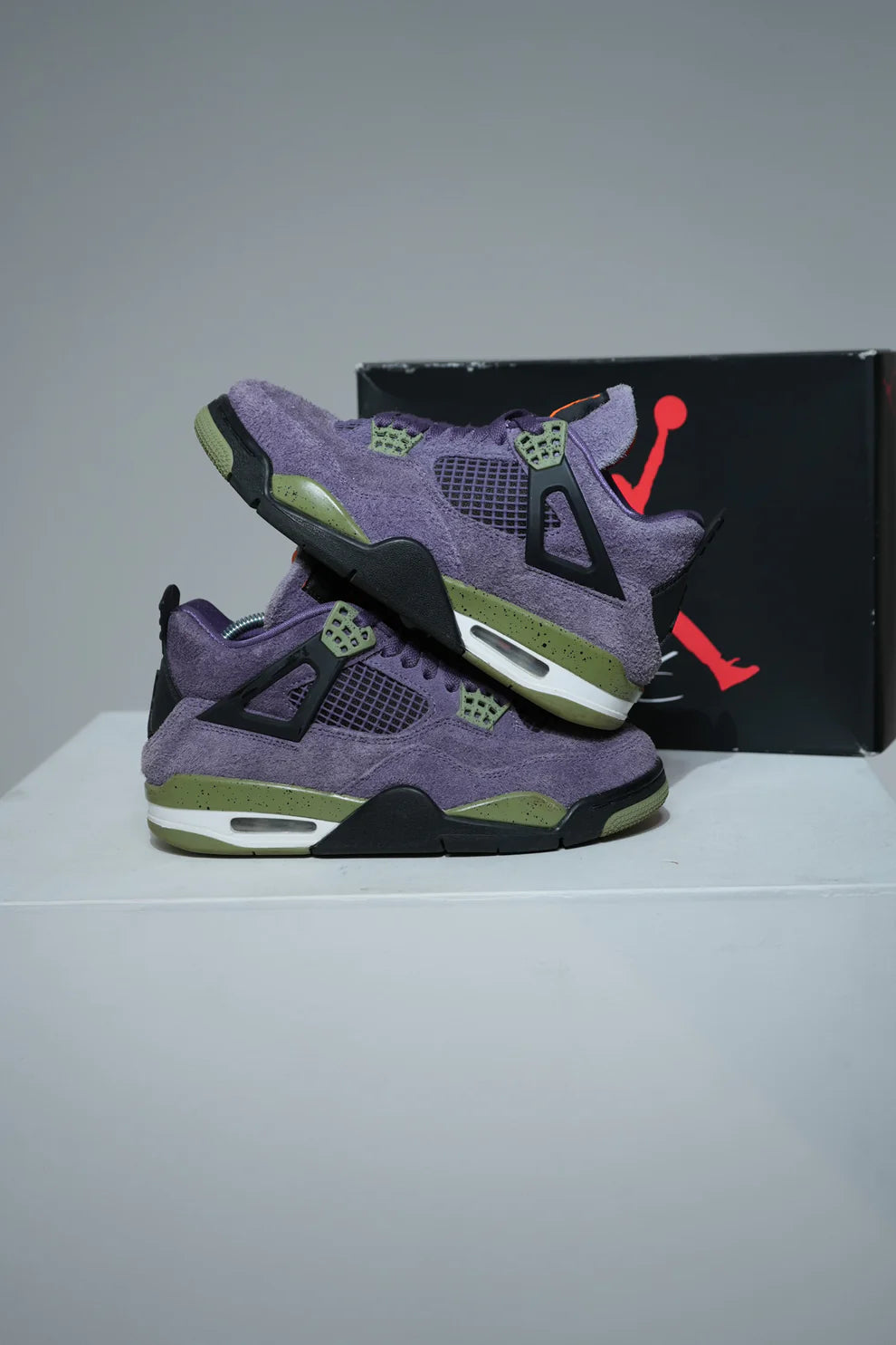 Jordan 4 Canyon purple (Taille 38,5)