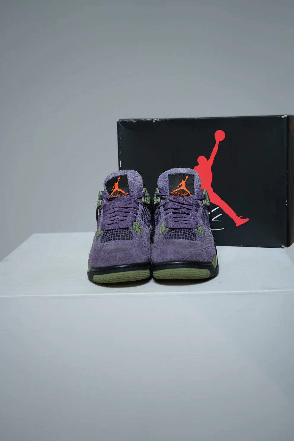 Jordan 4 Canyon purple (Taille 38,5)