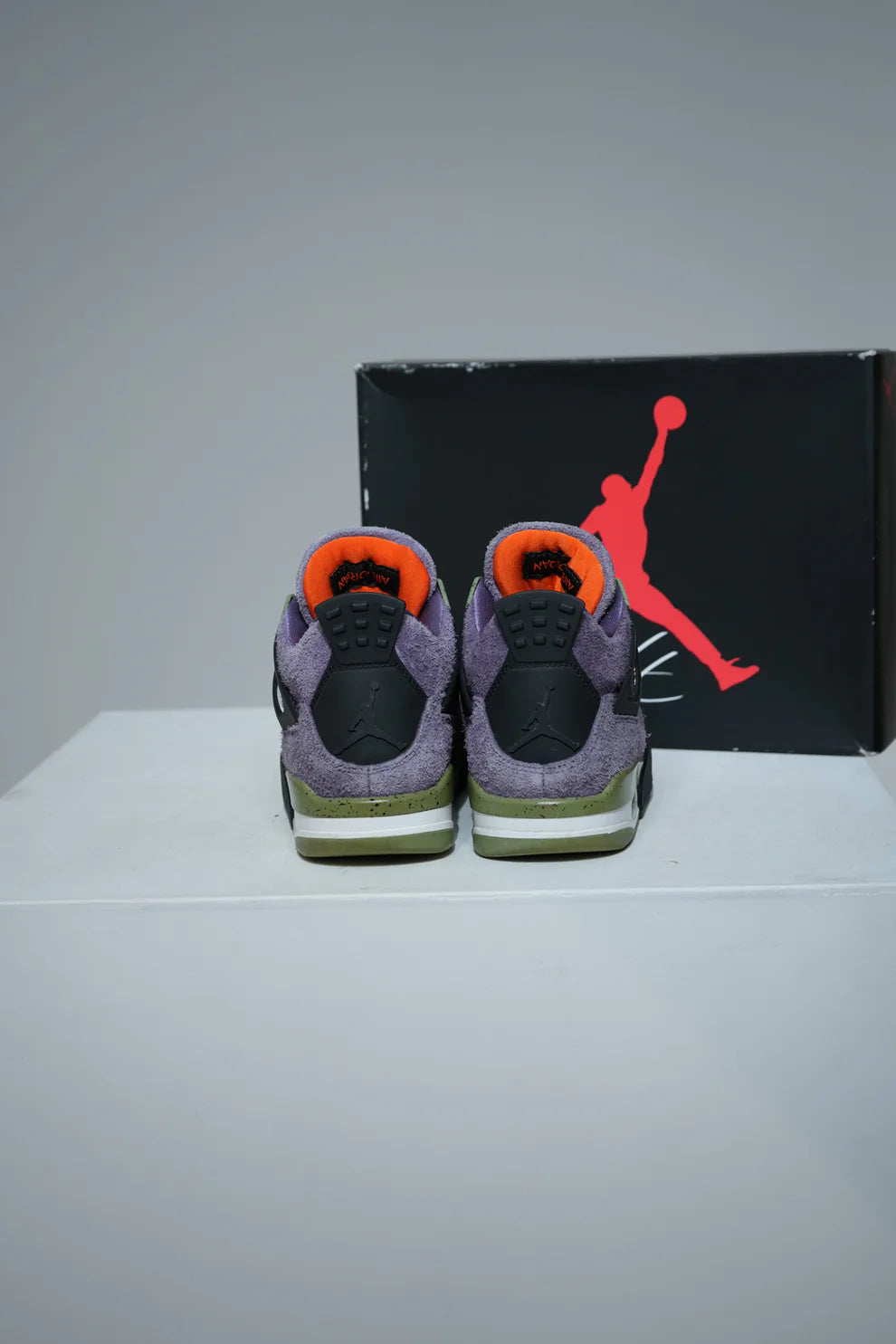 Jordan 4 Canyon purple (Taille 38,5)